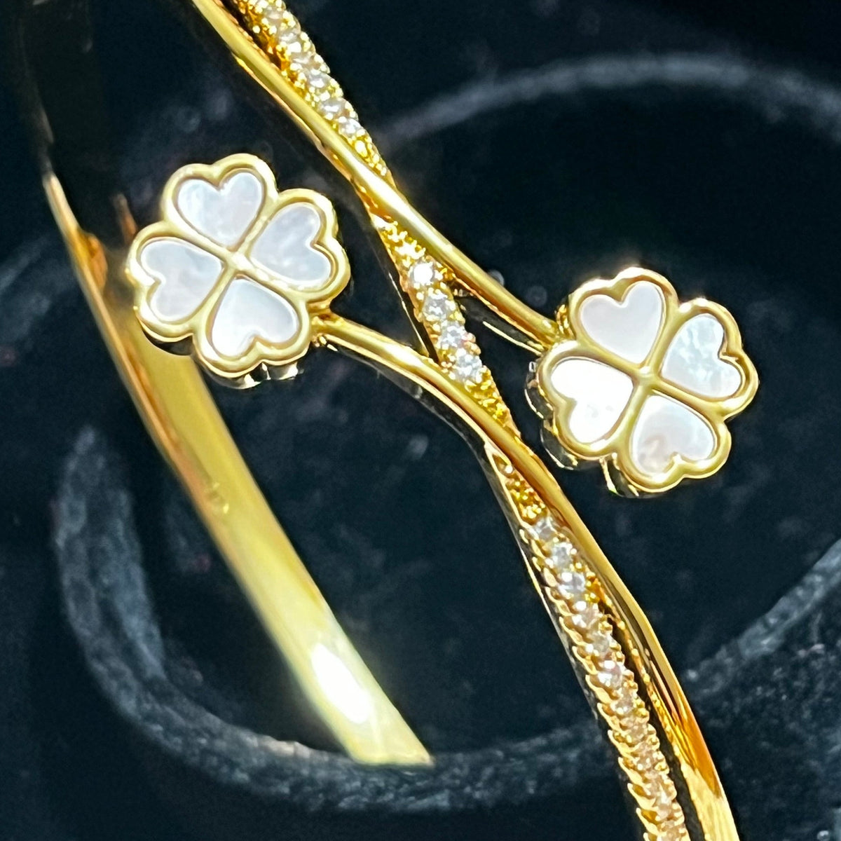 Golden Clover Elegance Bracelet